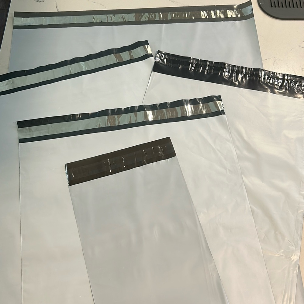 (50) Poly Mailer in Various sizes
